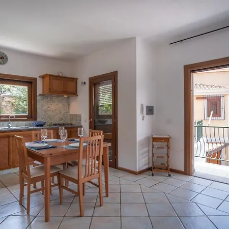 Apartamento Mirto 2 *